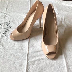 NWOT Nude Peep Toe Stilettos